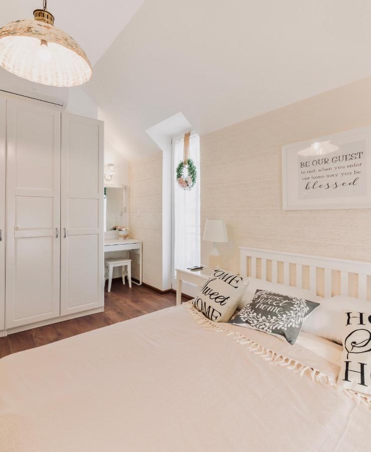 Monarchia Cottage Apartman Mosonmagyaróvár المظهر الخارجي الصورة